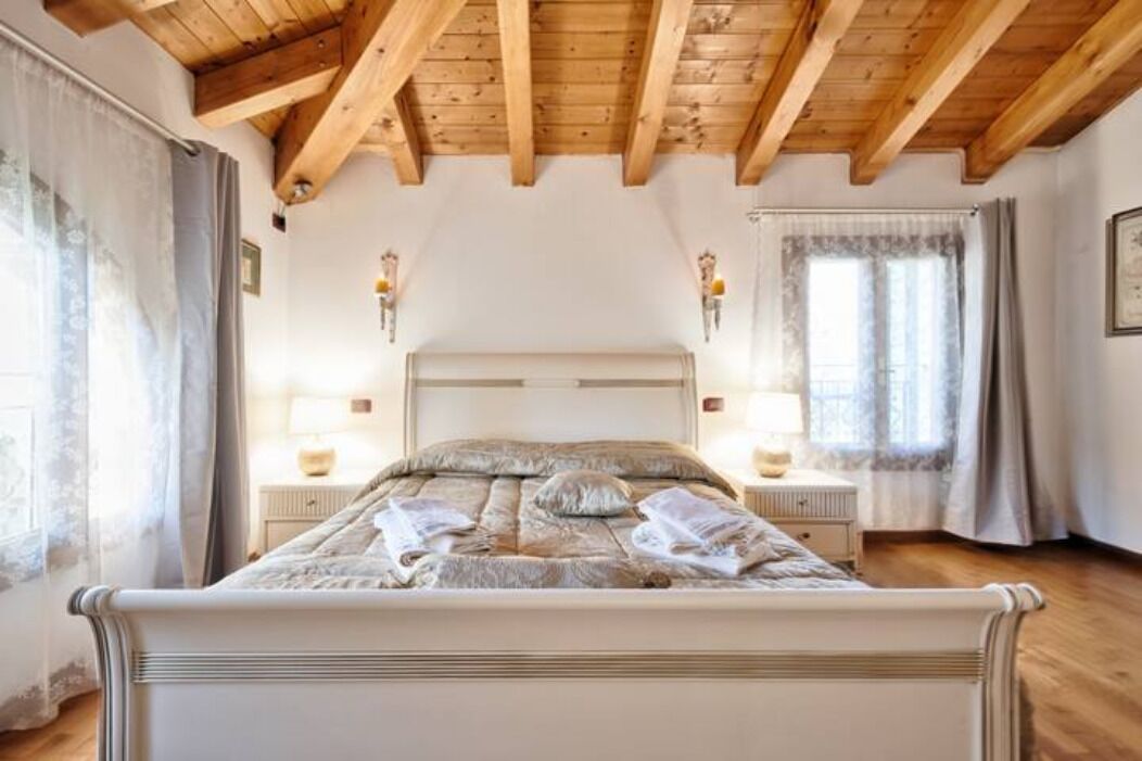 2 Schlafzimmer, Zimmersafe, Bügeleisen/Bügelbrett, WLAN