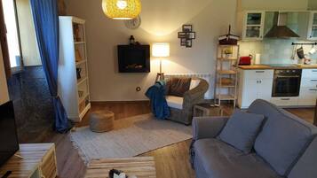 Casa de campo de diseñador, 2 habitaciones, Terraza, junto a la playa | Área de sala de estar