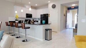 Coffee/tea maker, fridge, microwave, stovetop - Compass Bay - Kwa132 (Kissimmee)