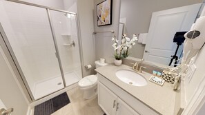 House, Multiple Beds, Private Pool | Bathroom