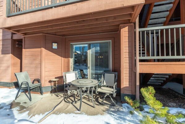 Outdoor dining