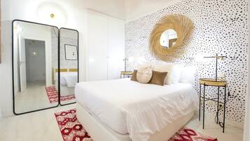 1 slaapkamer, een strijkplank/strijkijzer, internet, beddengoed