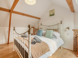 2 bedrooms, free WiFi, bed sheets - The Hay Barn - UKC4135 (Arlingham, near Frampton-on-Severn)