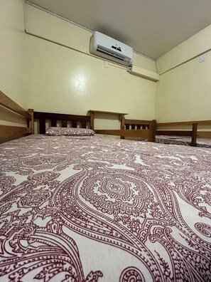 1 quarto, Wi-Fi de cortesia, roupa de cama