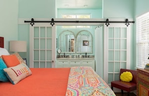 3 bedrooms, iron/ironing board, travel crib, free WiFi