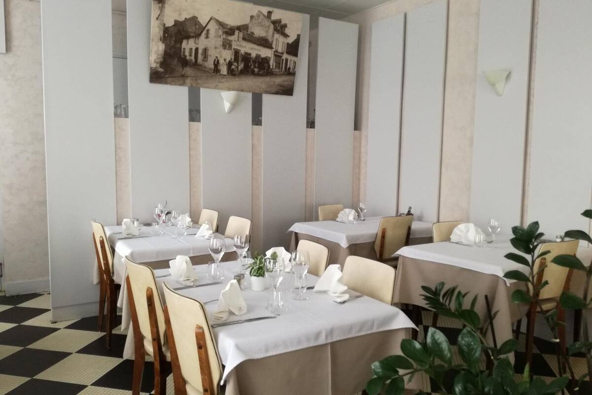 daily continental breakfast (eur 7 per person)