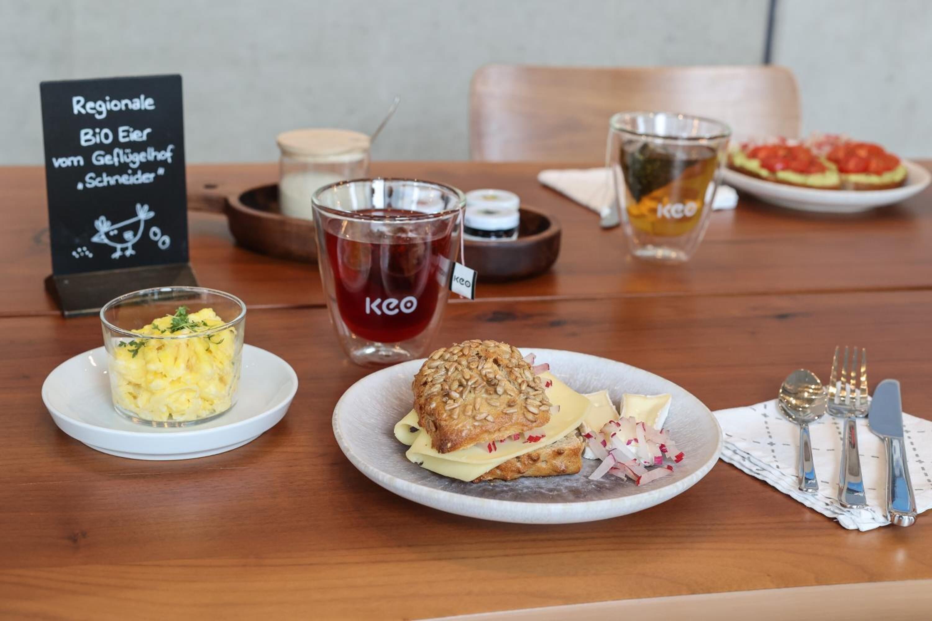 daily continental breakfast (eur 15 per person)