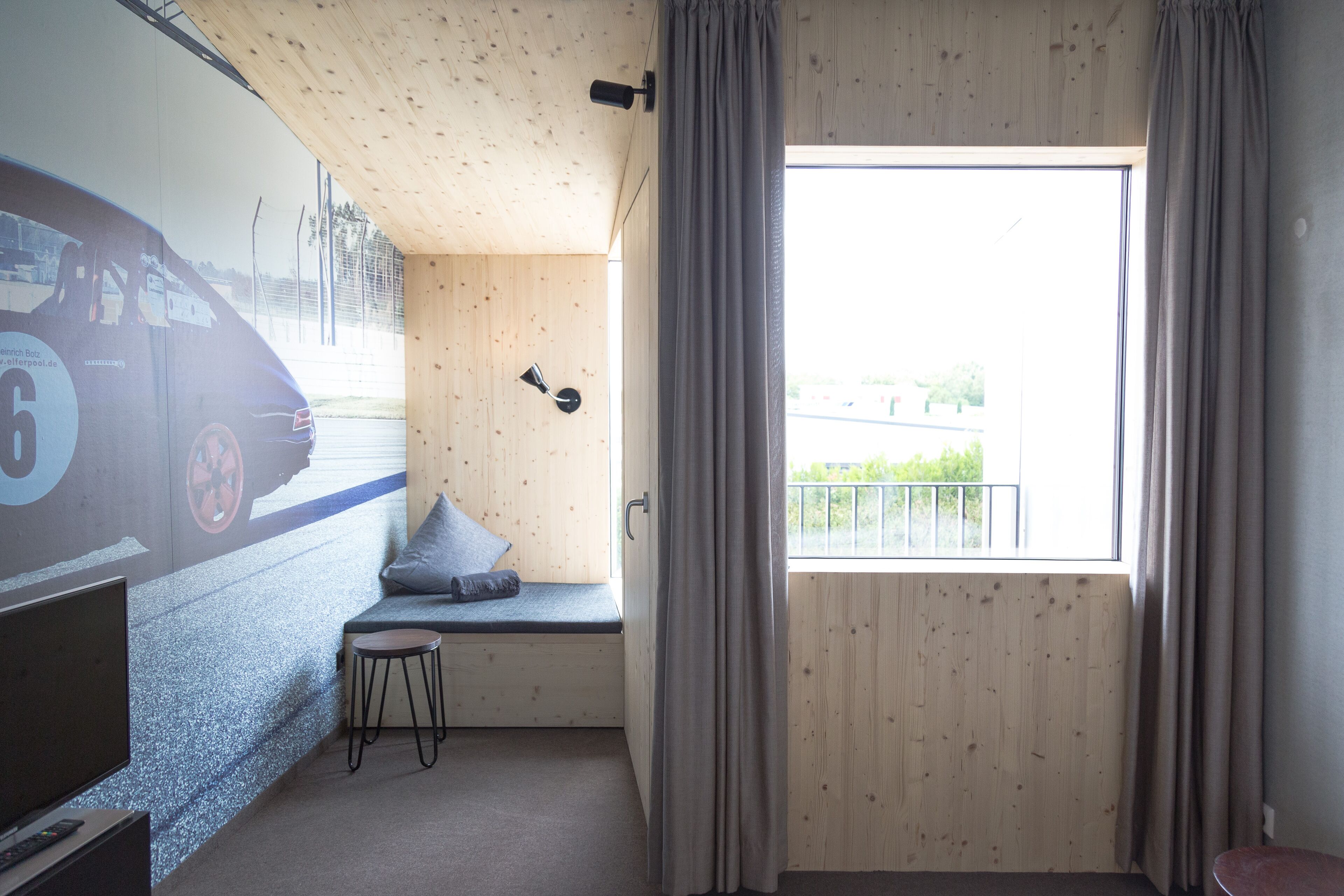 comfort room | living area | flat-screen tv, heated floors