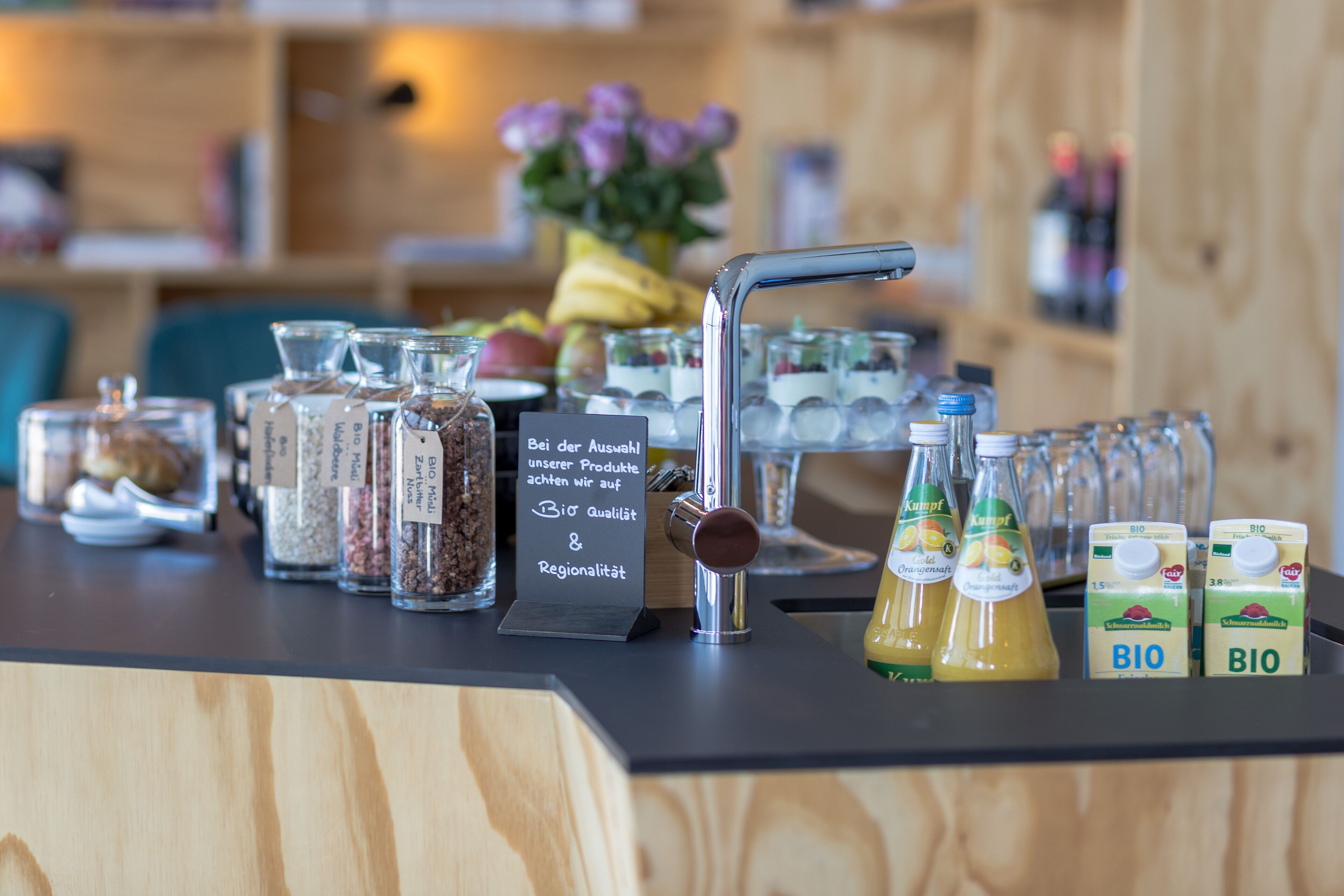 daily continental breakfast (eur 15 per person)