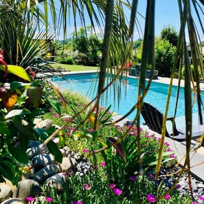 Seasonal outdoor pool, open noon to 9:00 PM, pool umbrellas - La Porte des Lacs (Hibarette)