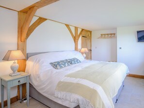 4 bedrooms, free WiFi, bed sheets - Hare's Furrow - UK12607 (Burton Overy)