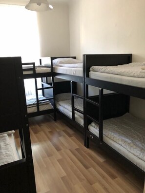 Basic Shared Dormitory | Hypo-allergenic bedding, free WiFi - Themis hostel (Prague)