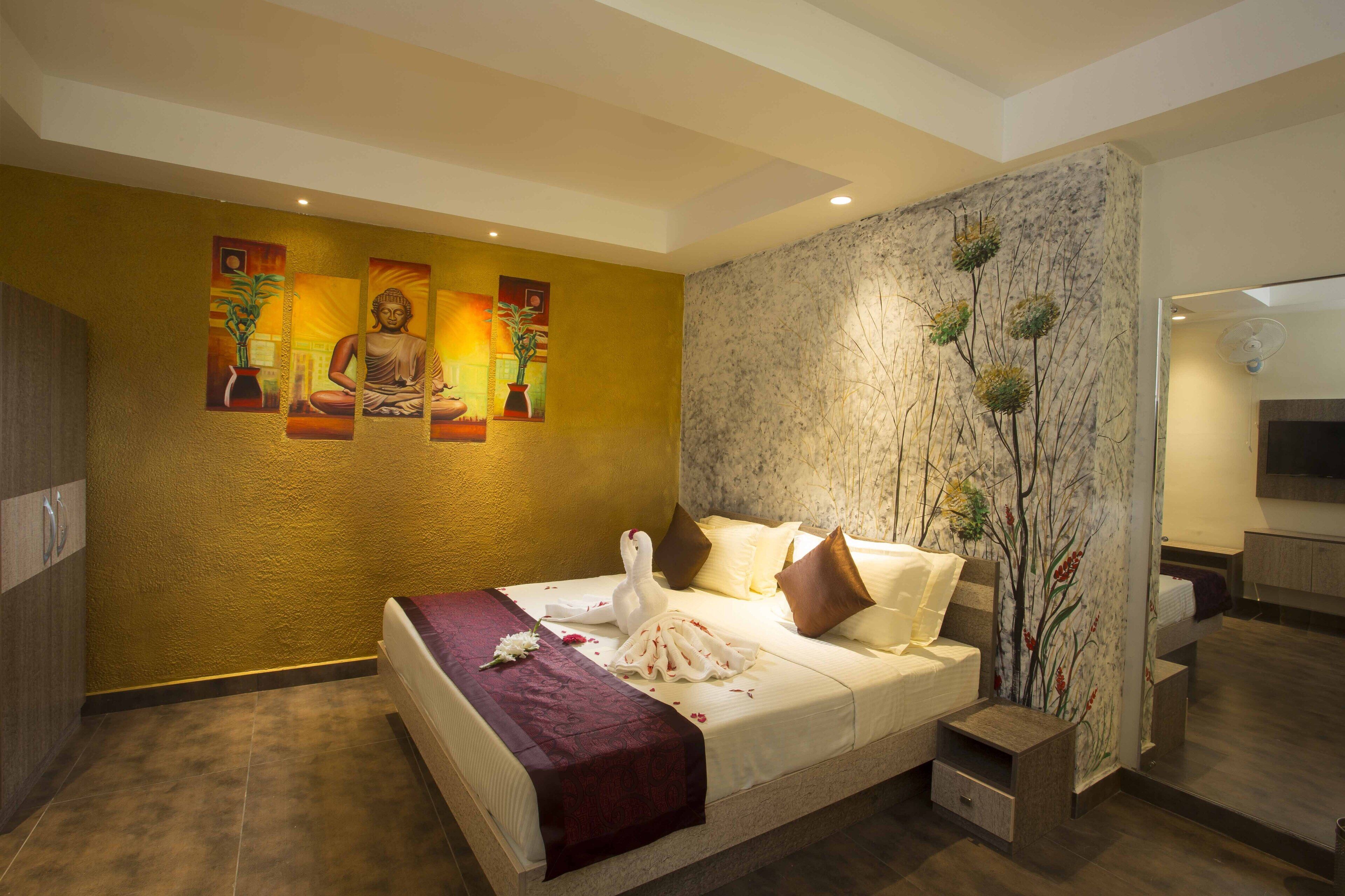 أغطية فراش متميزة وألحفة محشوة بالريش ومساحة عمل للكمبيوتر المحمول