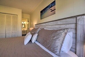 2 slaapkamers, een bureau, een laptopwerkplek