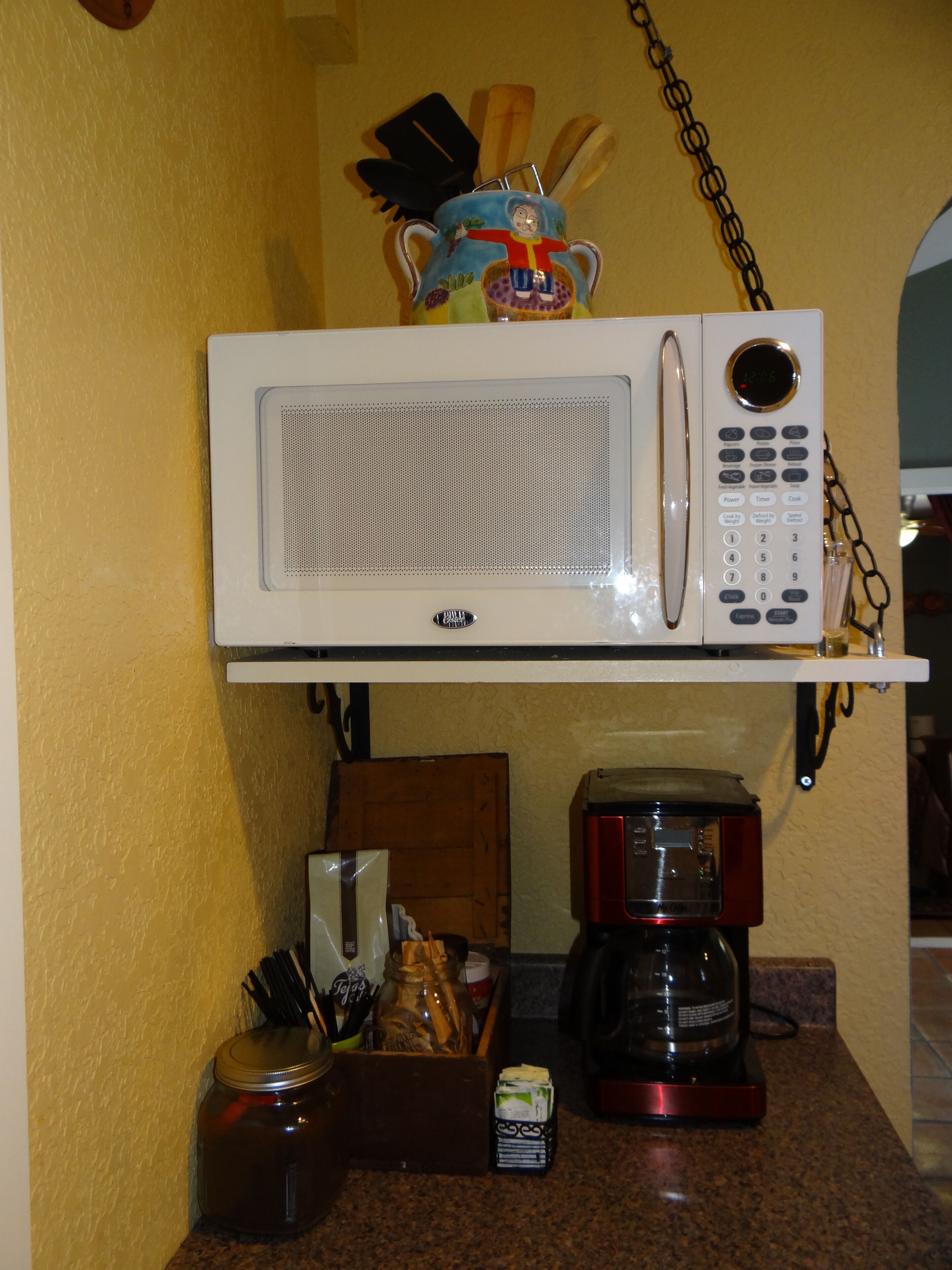 La Casita - Lovely cottage with a hot tub & BBQ grill in the private courtyard.