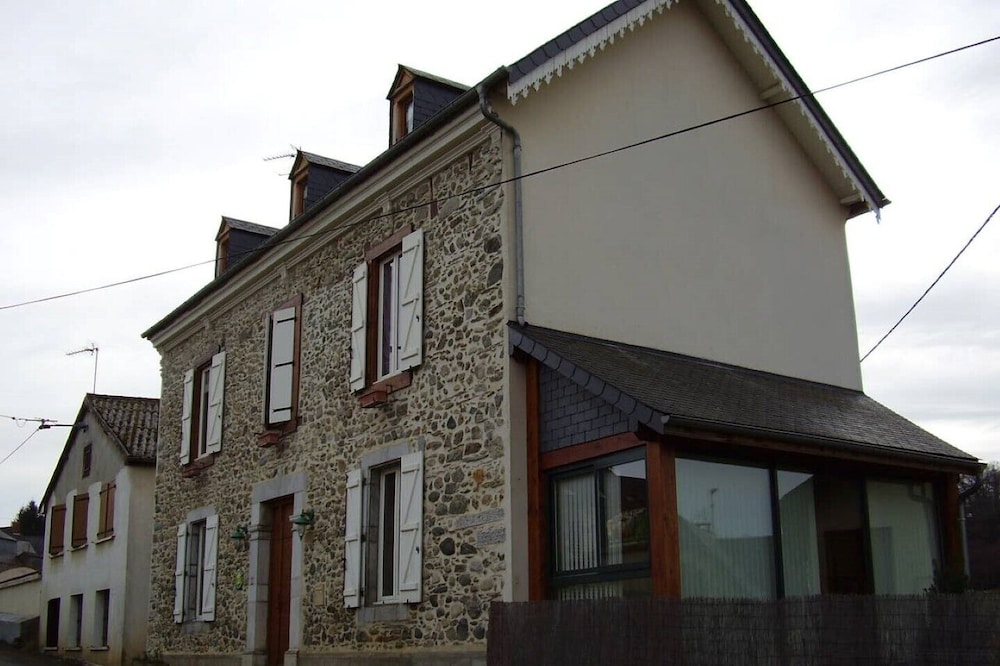 Bigourdane house on 3 levels near Lourdes