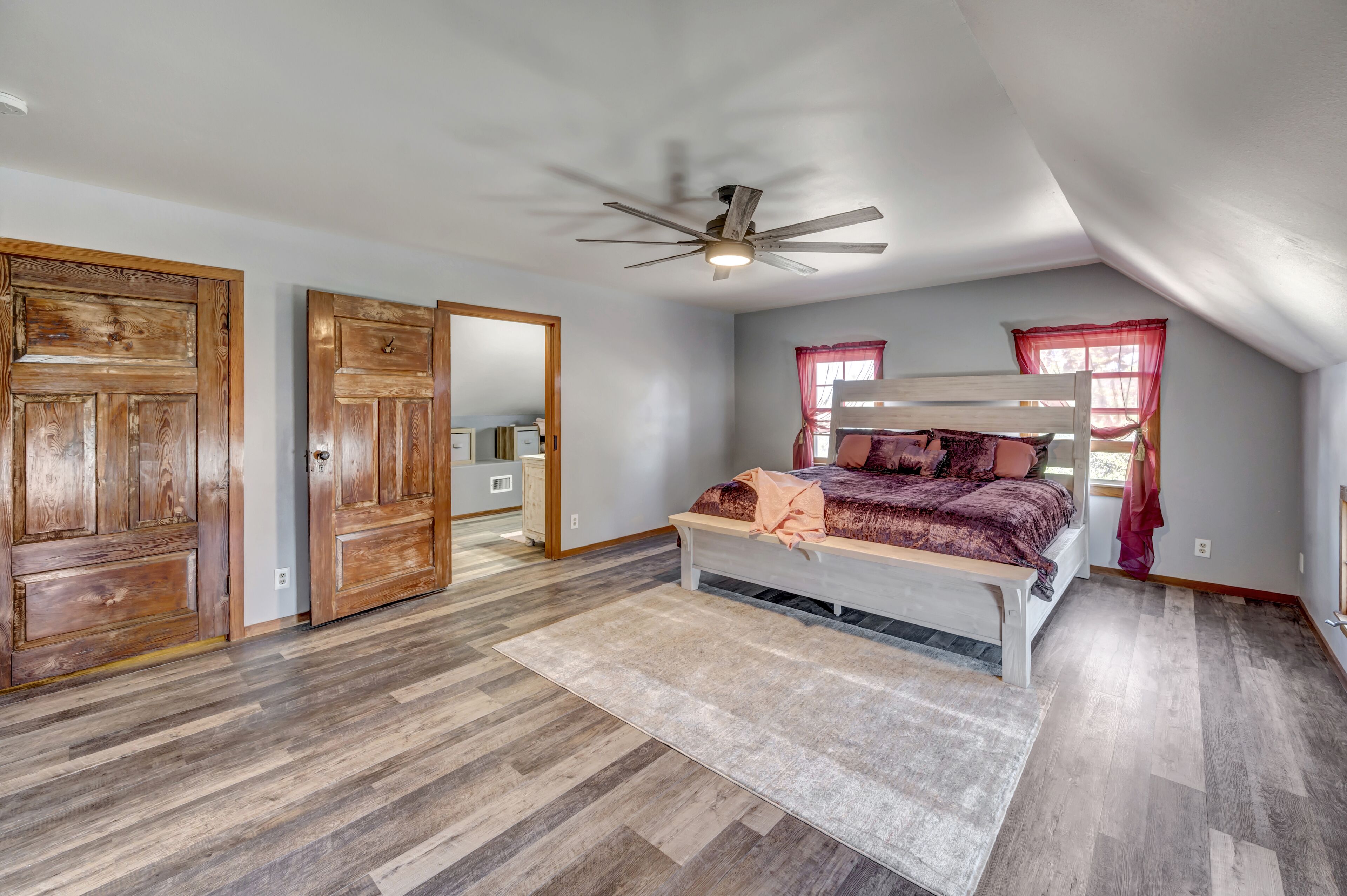 Traditional-Ferienhütte