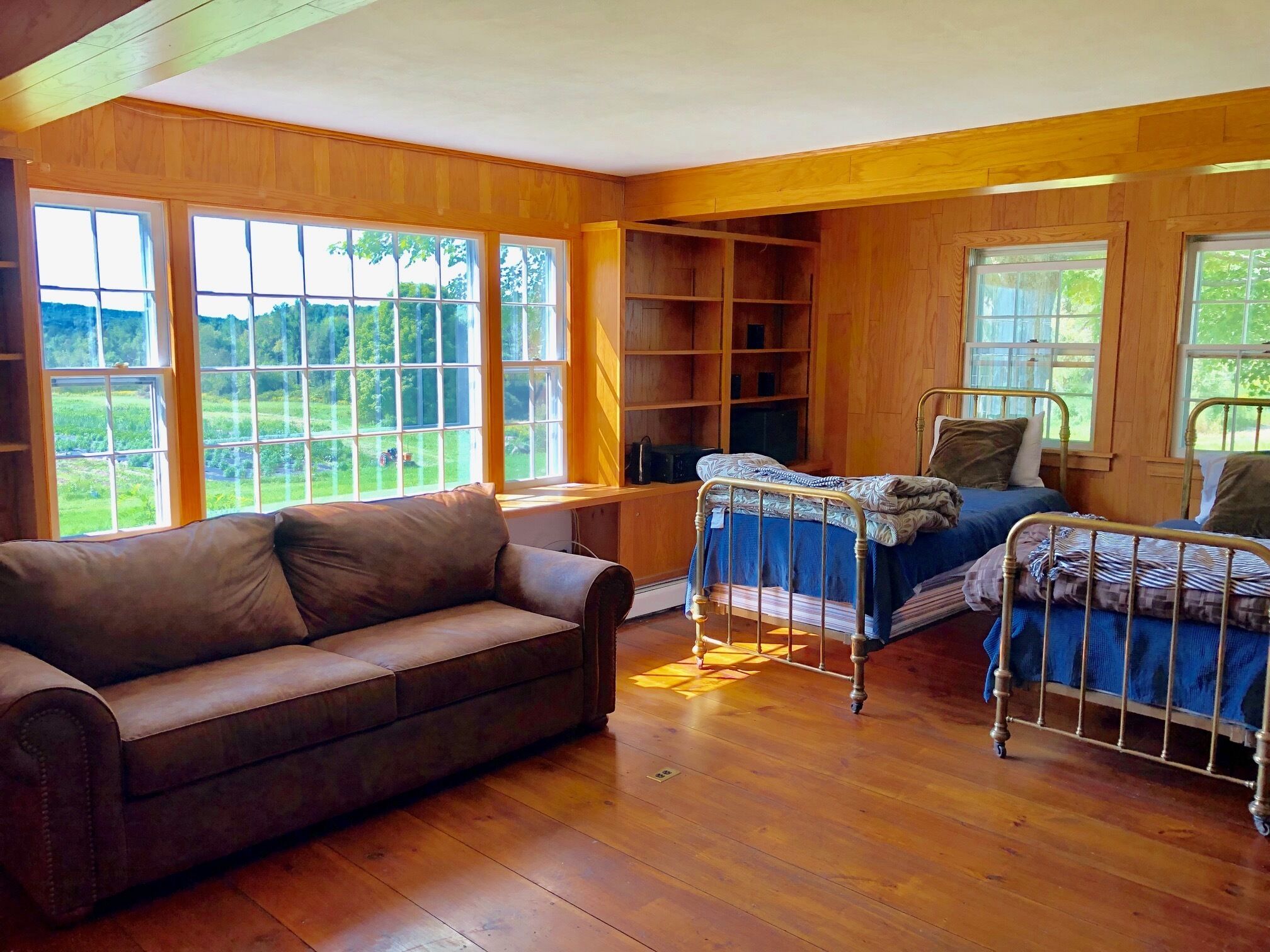 Farmhouse with Historic Event Barn in Manchester Vermont
