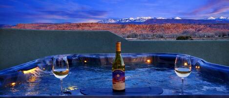 Tina de hidromasaje al aire libre