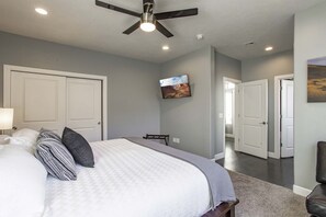 6 bedrooms, iron/ironing board, travel crib, WiFi