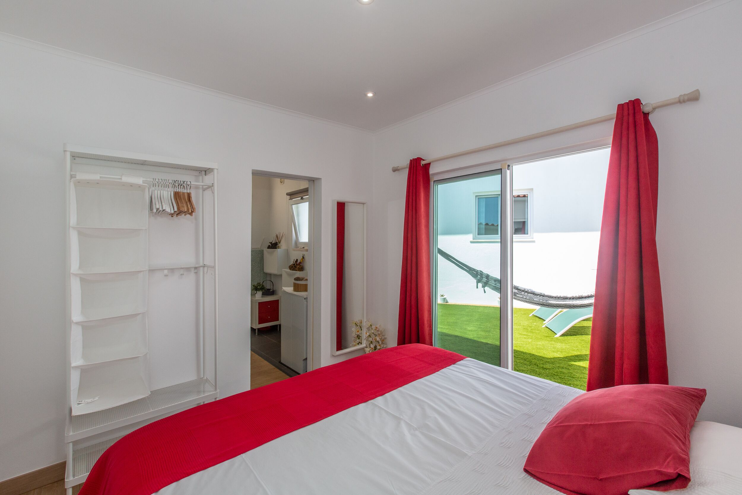 Awaiting you at Chez Nous the 1 bedroom home with a sea view. Sleeps 2 Guests