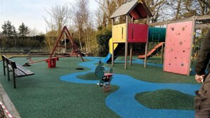 Children's play area - outdoor - Myrhøj Camping (Farso)
