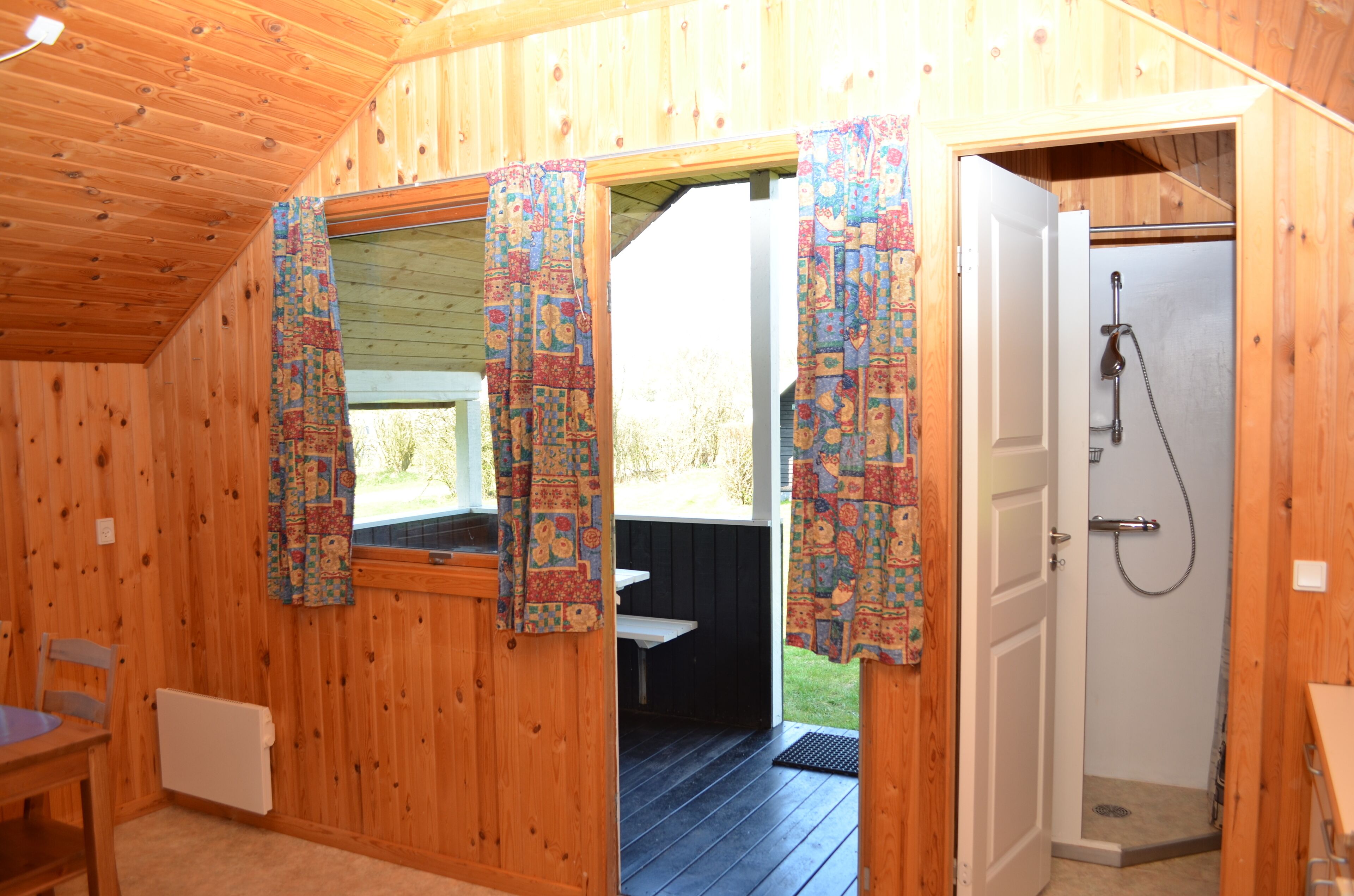 Cabin, Private Bathroom (B - 4 person) | Living room