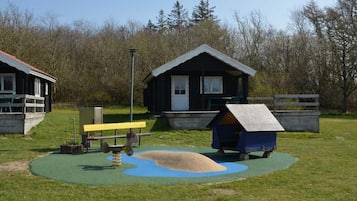 Children’s play area – outdoor