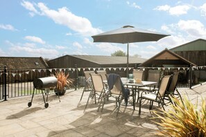 Cottage, 2 Bedrooms (Tiarks) | Bed sheets - Webbington Farm Holiday Cottages (Axbridge)