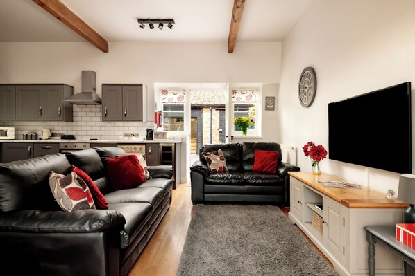 Cottage, 2 Bedrooms (Tiarks) | Bed sheets - Webbington Farm Holiday Cottages (Axbridge)