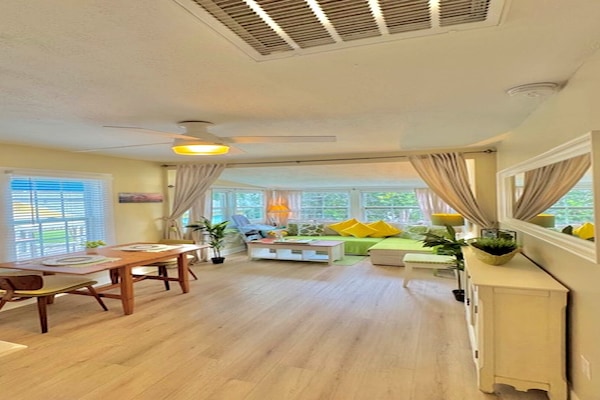 Living and dining area