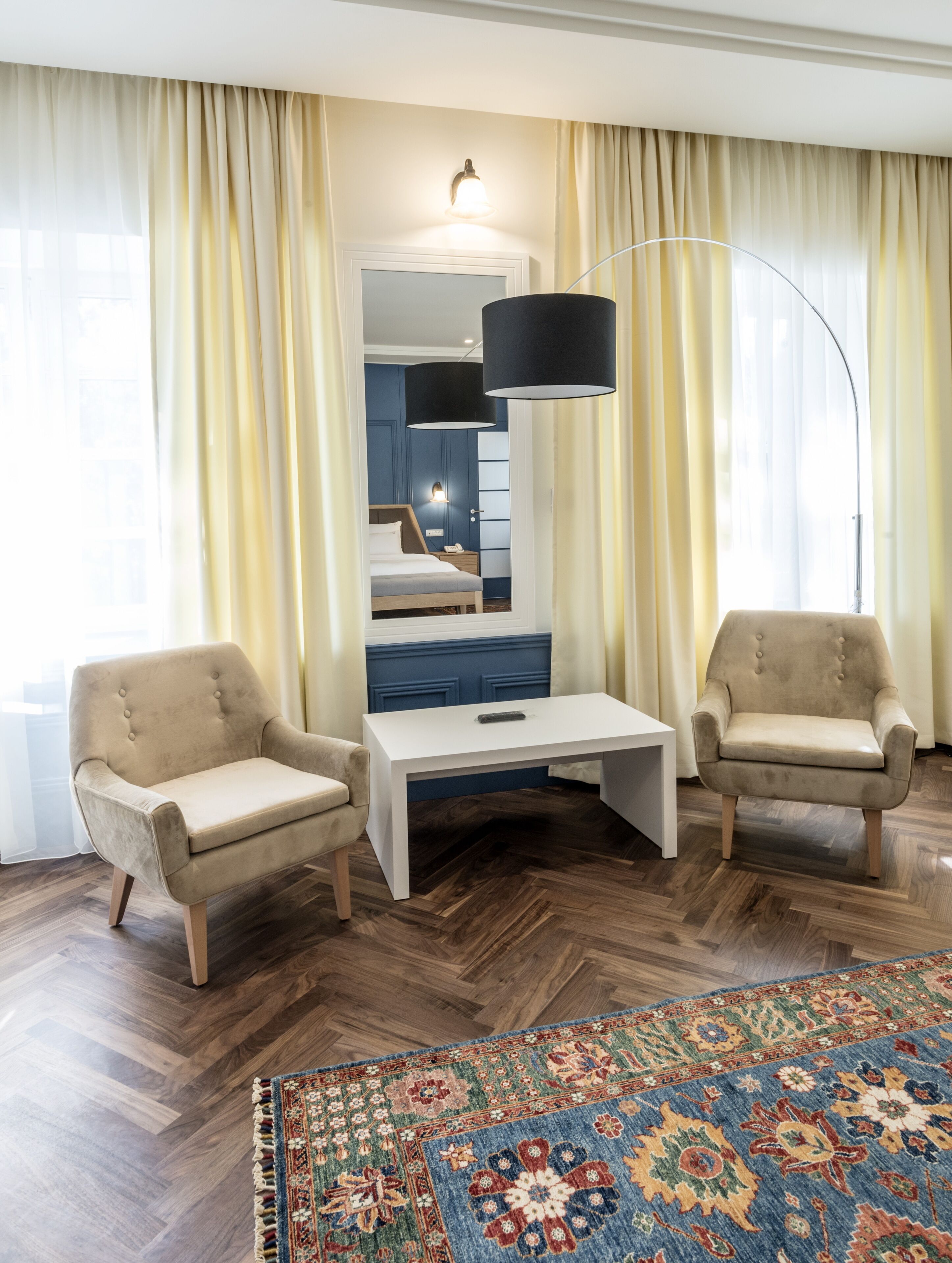 signature studio | minibar, in-room safe, individually furnished, desk