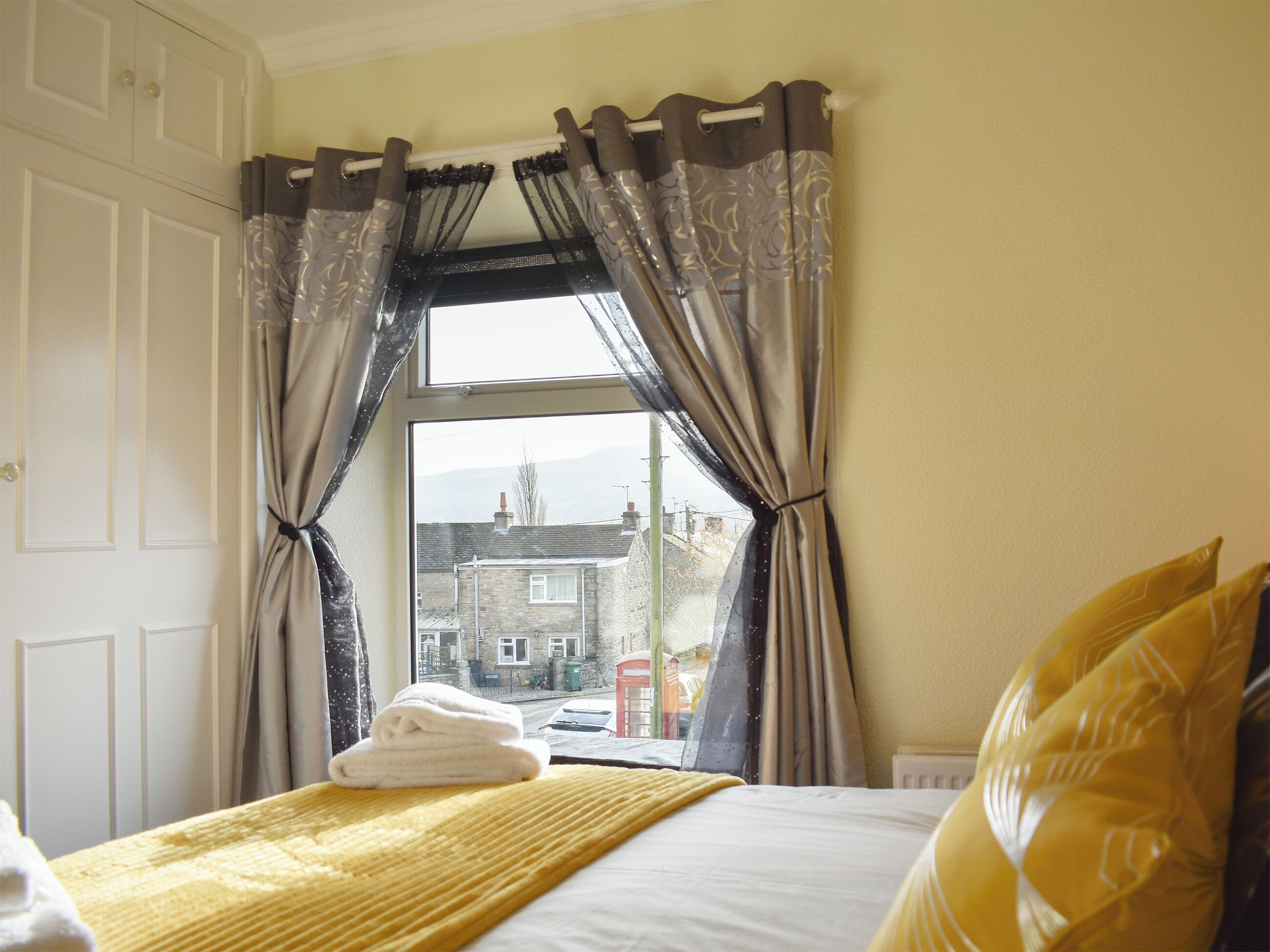 3 bedrooms, free WiFi, bed sheets