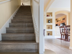 House (7 Bedrooms in Large Private Vacation ) | Interior