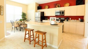 Nhà (4 Bed 2245) | Bếp riêng