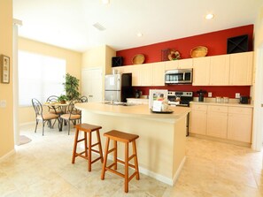 Nhà (4 Bed 2245) | Bếp riêng