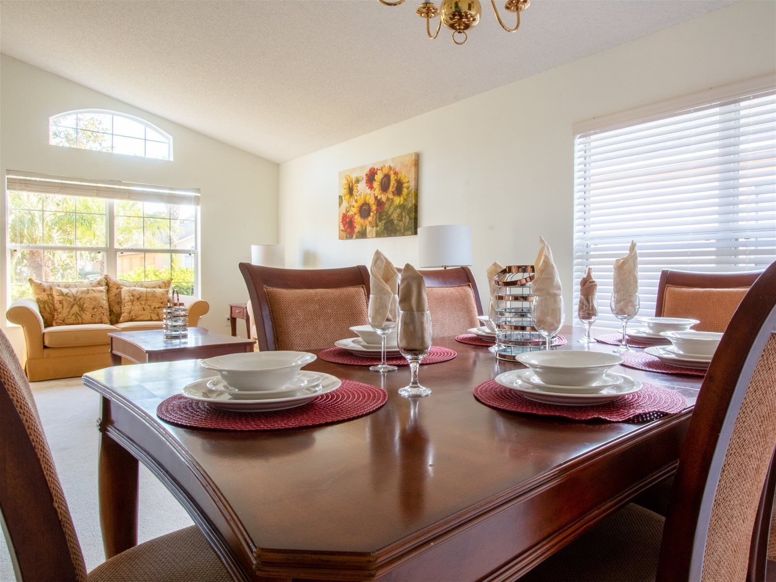 House (4 Bed and 3 Bath in Perfect Location ) | Private kitchen | Fridge, cookware/dishes/utensils