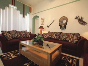 House (4 Bed 2269) | Living room | Flat-screen TV