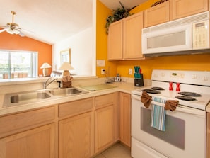House | Private kitchen | Stovetop, dishwasher