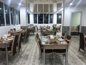 Daily buffet breakfast (GEL 10 per person) - Hotel Georgia (Batumi)