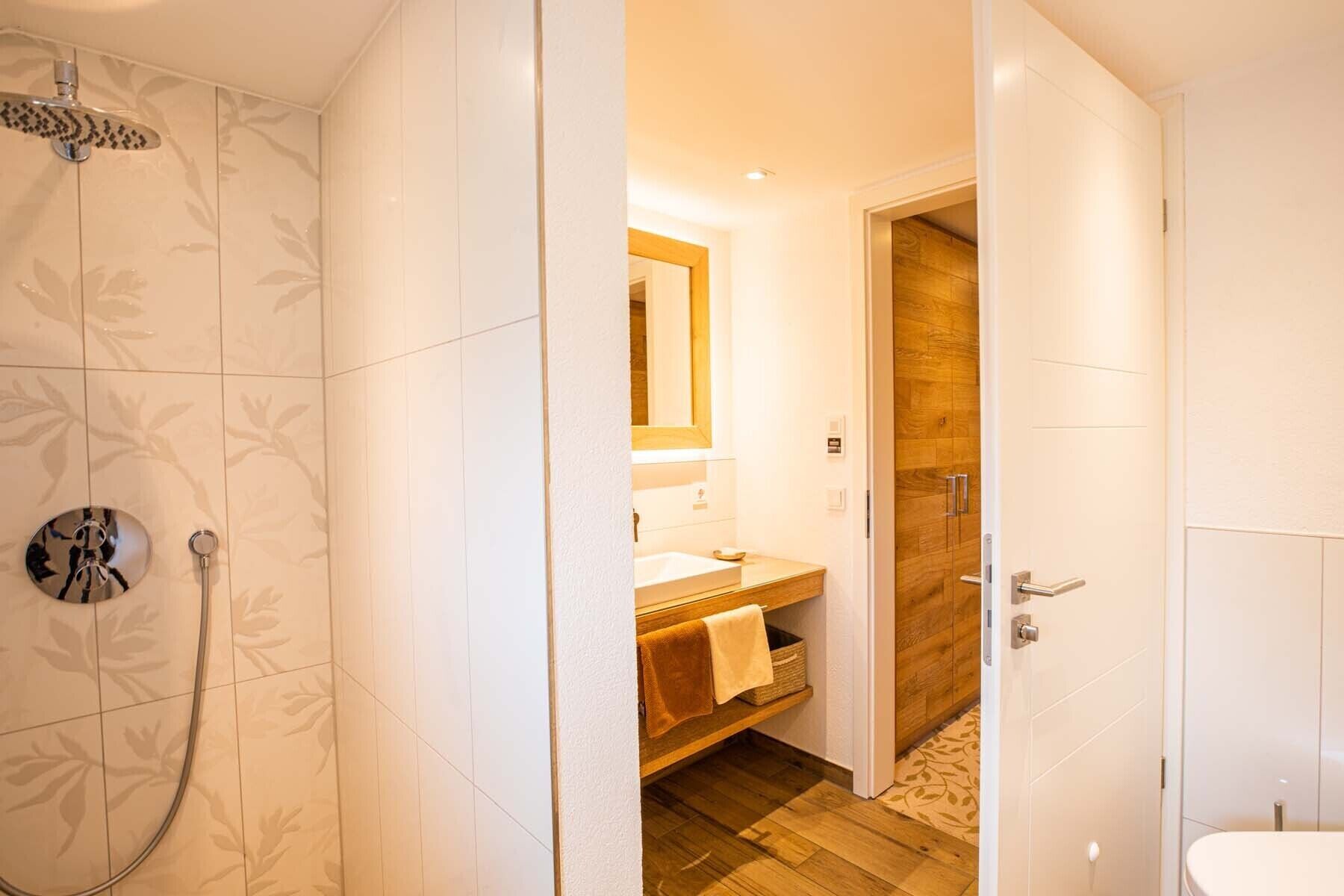 Premium Double Room, Ensuite | Bathroom