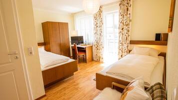 Standard-Zweibettzimmer, mit Bad | 1 Schlafzimmer