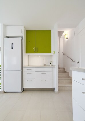 Interior - Quiet Duplex Apartment in Sitges, private parking, sea views, terrace, balcony (Sitges)