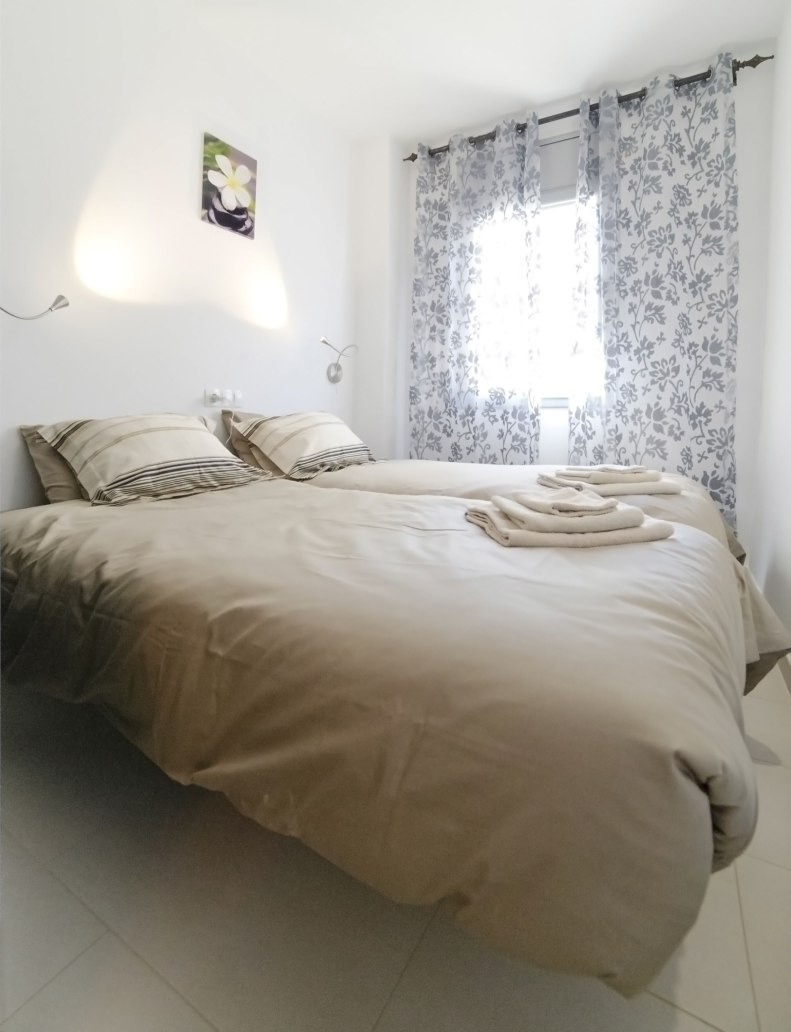 3 chambres, fer et planche à repasser, Wi-Fi gratuit, draps fournis