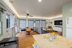 Smart TV, offices