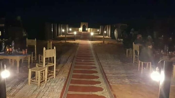 Façade de l’hébergement - soirée/nuit