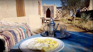 Unclassified image, 5 of 12, button - Bivouac Alla (Taouz)