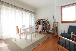 Dining - Elegant Vatican view apartment, large ideal for couples, families and groups  (Roma)
