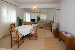 تناول الطعام