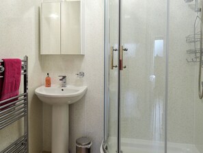 Towels - Chunal Apartment - UK12958 (Glossop)